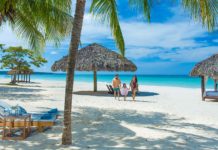 Top 5 Amazing Reasons to Take Your Baby to the Beach