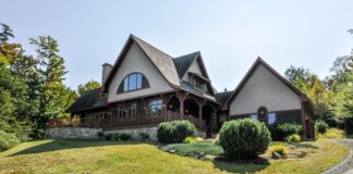 House For Sale In Maple