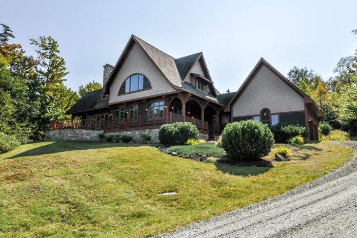 House For Sale In Maple