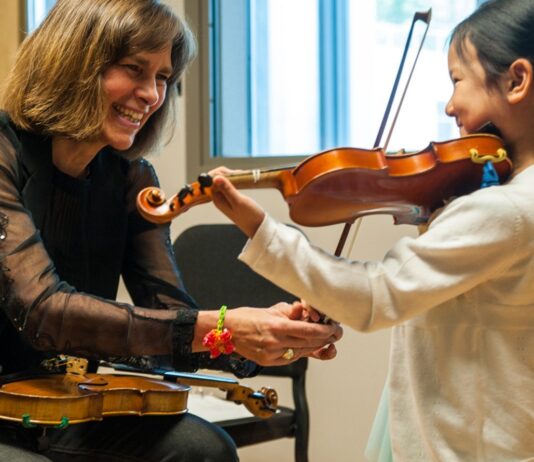 3 Advantages of learning private violin lessons