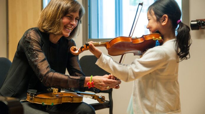 3 Advantages of learning private violin lessons