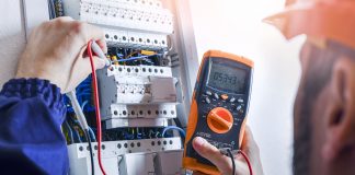 Factors To Determine While Hiring An Electrical Contractor