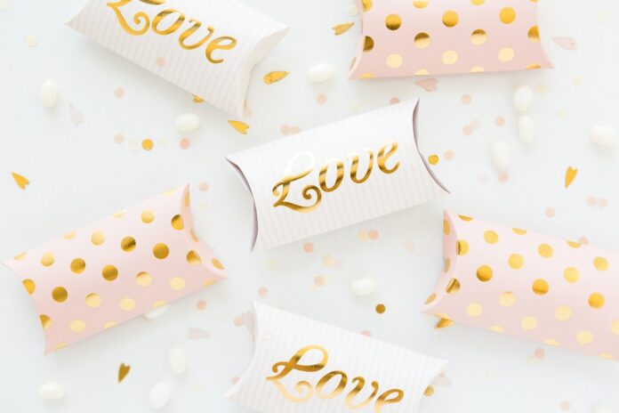 Pillow Boxes - Enticing Tactics for Effective Branding