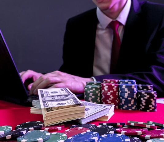 Online Casino Player